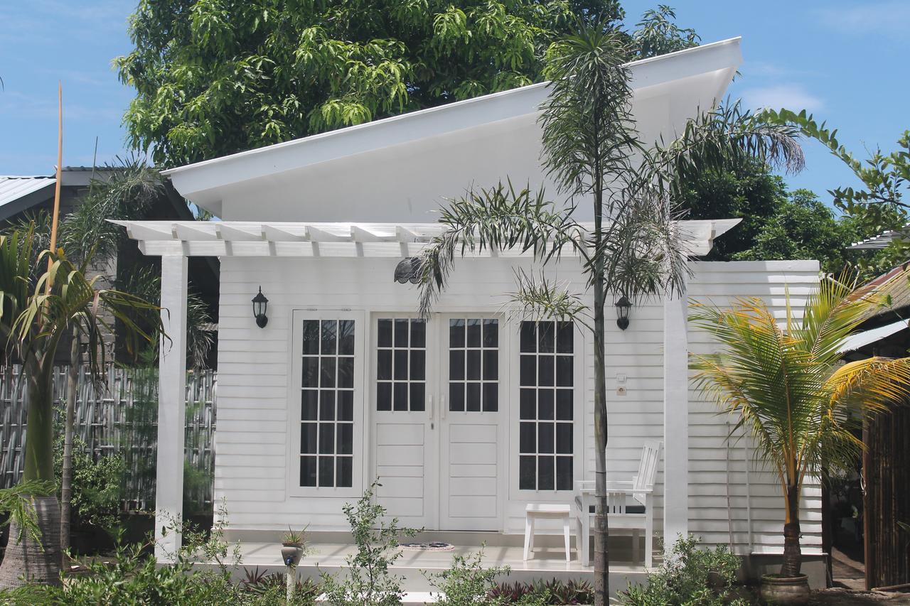 Casa Blanca Gili Air Hotel Exterior photo